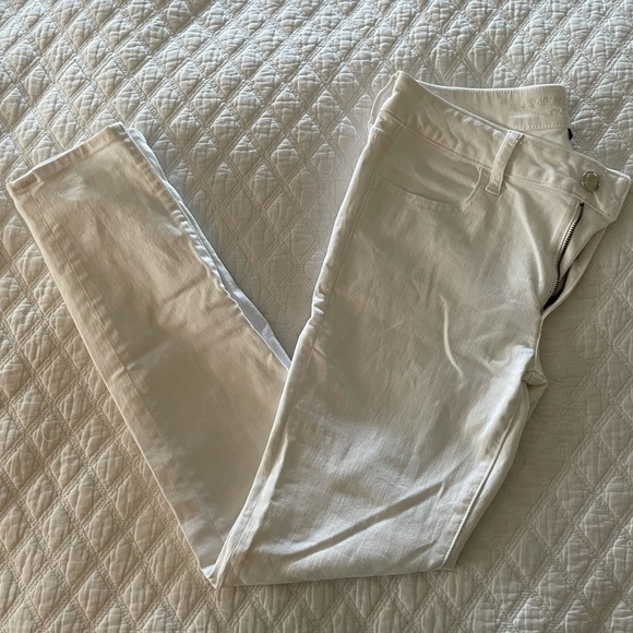 American Eagle Outfitters Denim - AE white jeans, size 8